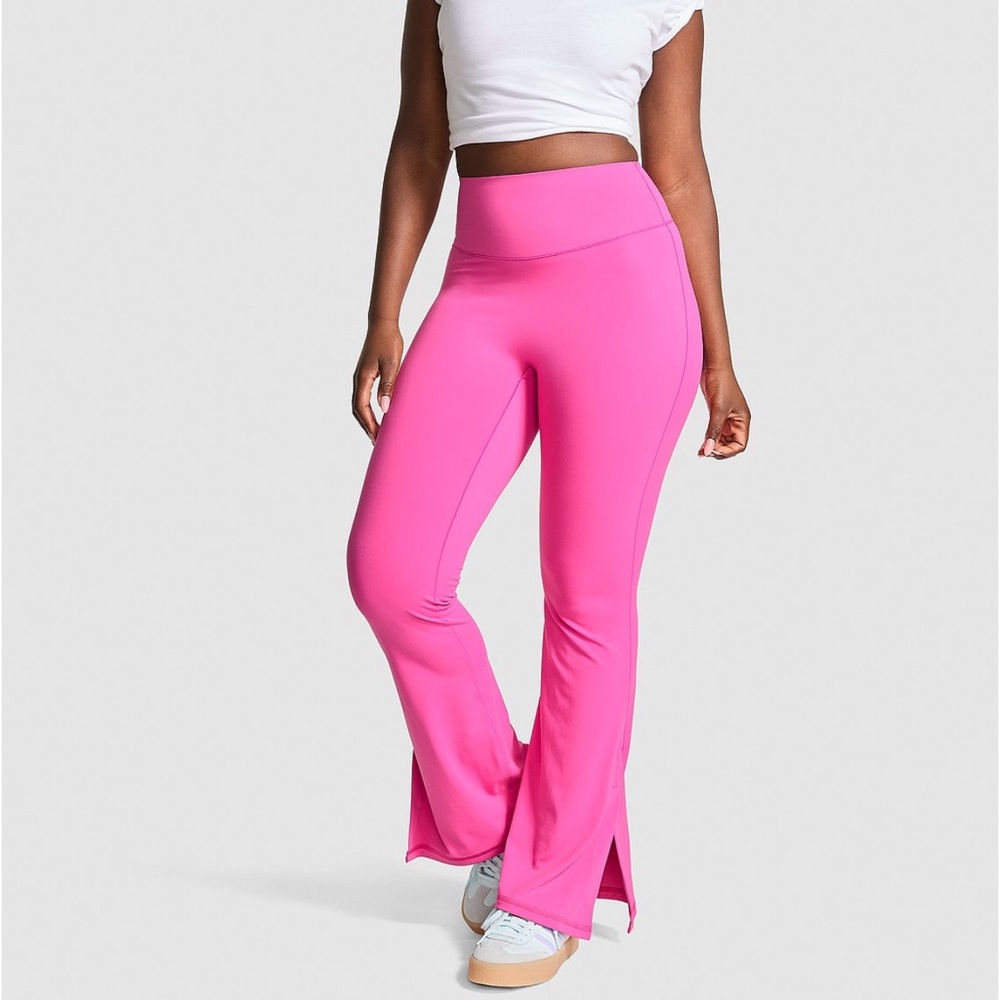 VS PINK RELAY FLARE LEGGINGS XXL NWT